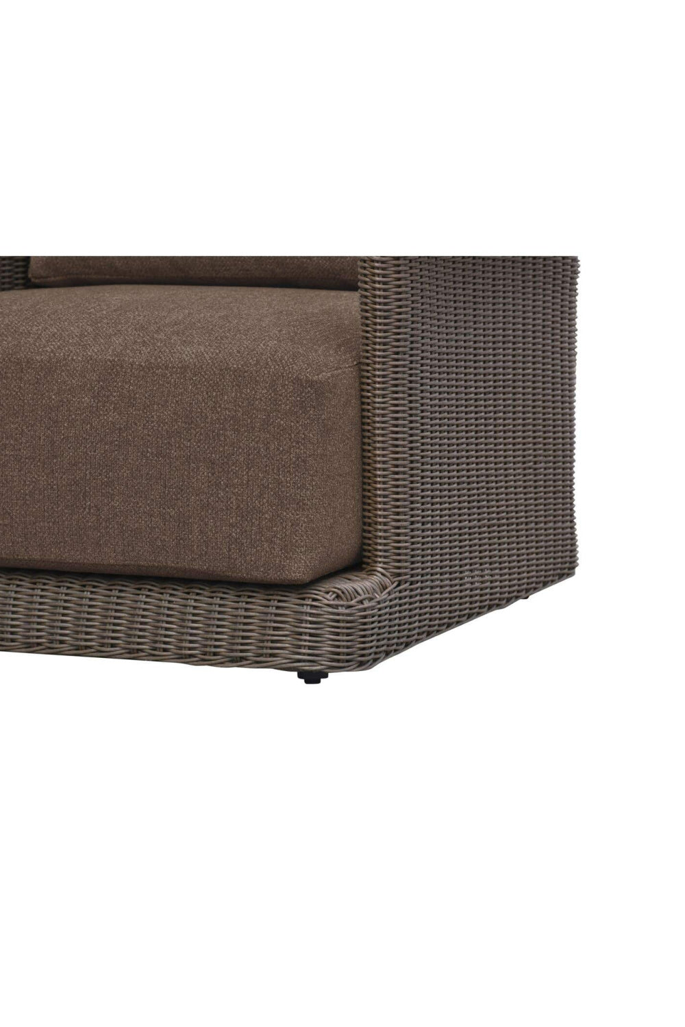 Curved Arm Wicker Outdoor Chair | Novi Living Meredith | Oroa.com