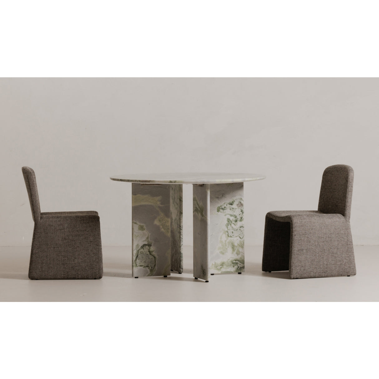 Green Onyx Marble Dining Table | Novi Living Celia | Oroa.com