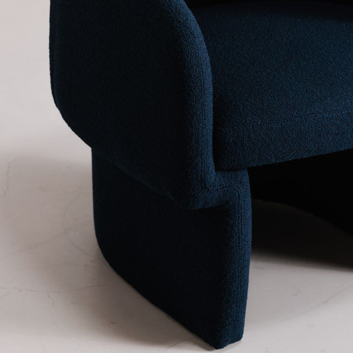 Curved Occasional Chair | Novi Living Franco - www.oroa.com