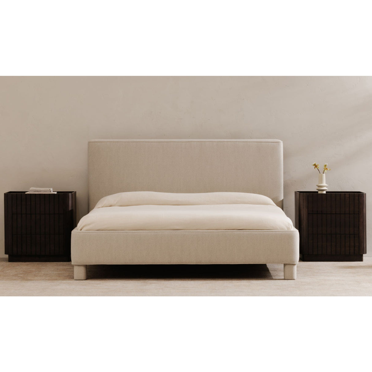 Gray Minimalsit Bed | Novi Living Ichigo