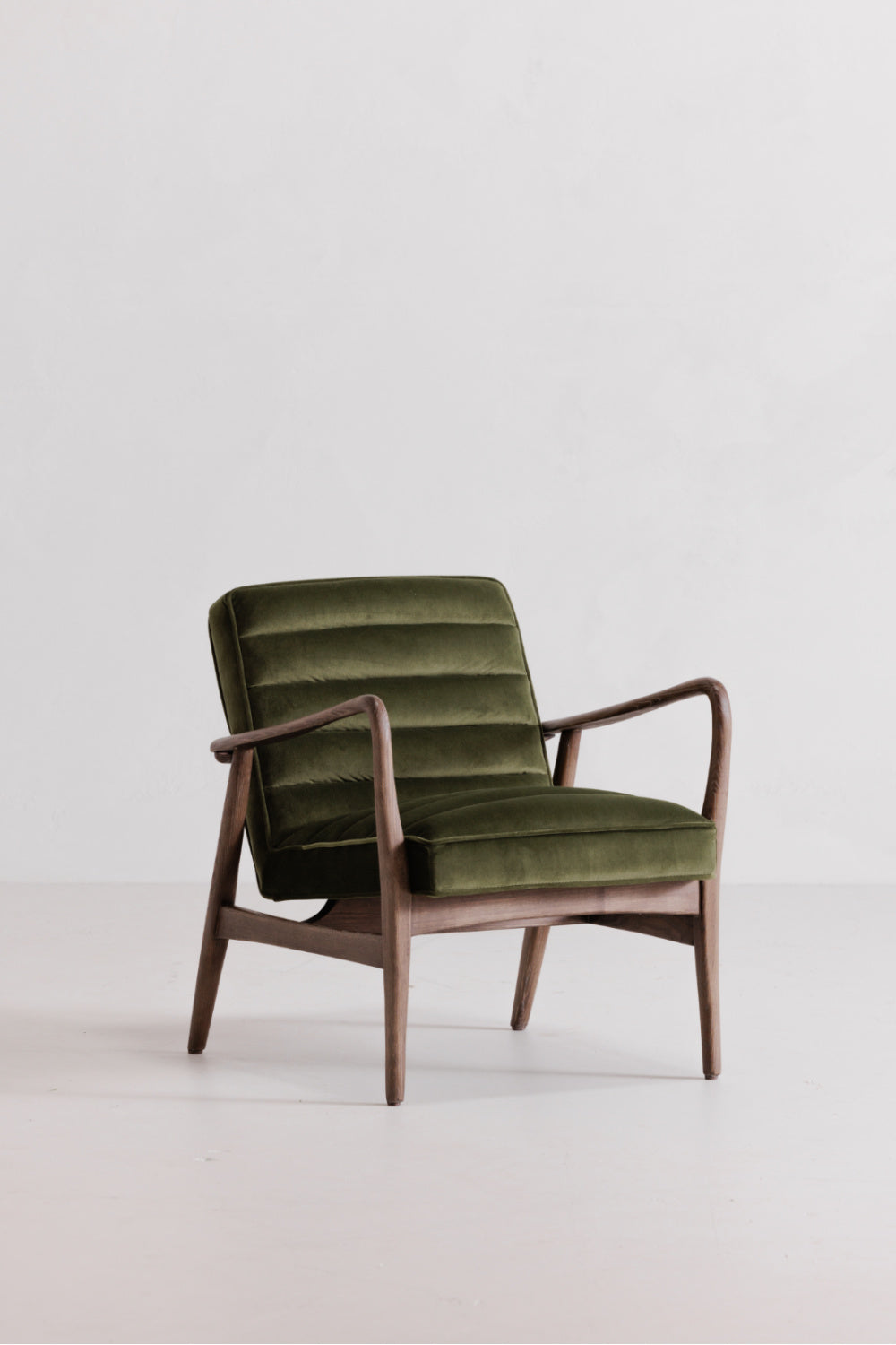 Modern European furniture - Green Velvet Tufted Lounge Chair - www.oroa.com