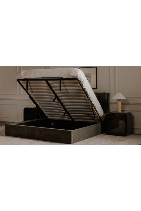 Modern European furniture - Tufted Storage Bed - www.oroa.com