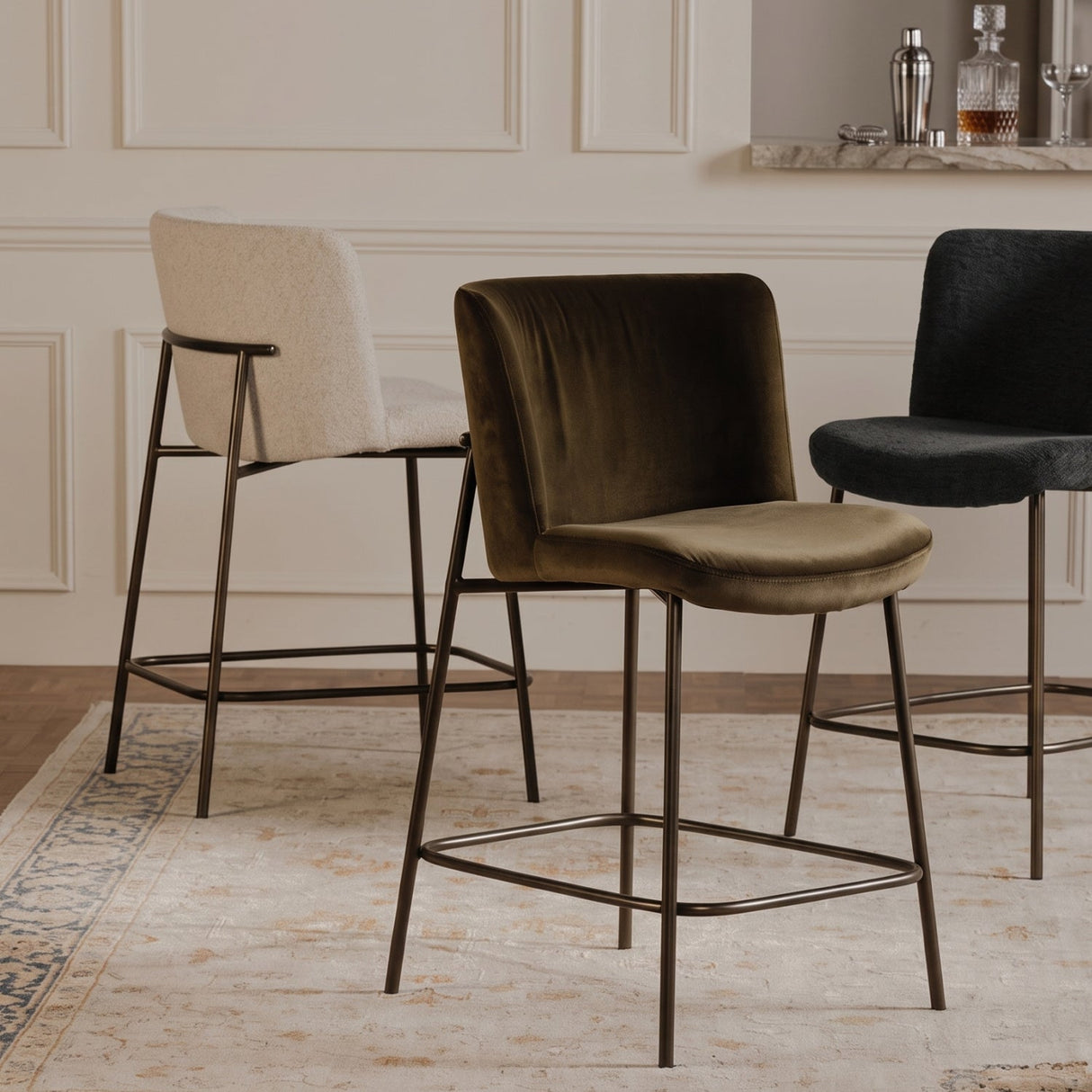 Modern European furniture - Thin Metal Frame Bar Stool - www.oroa.com