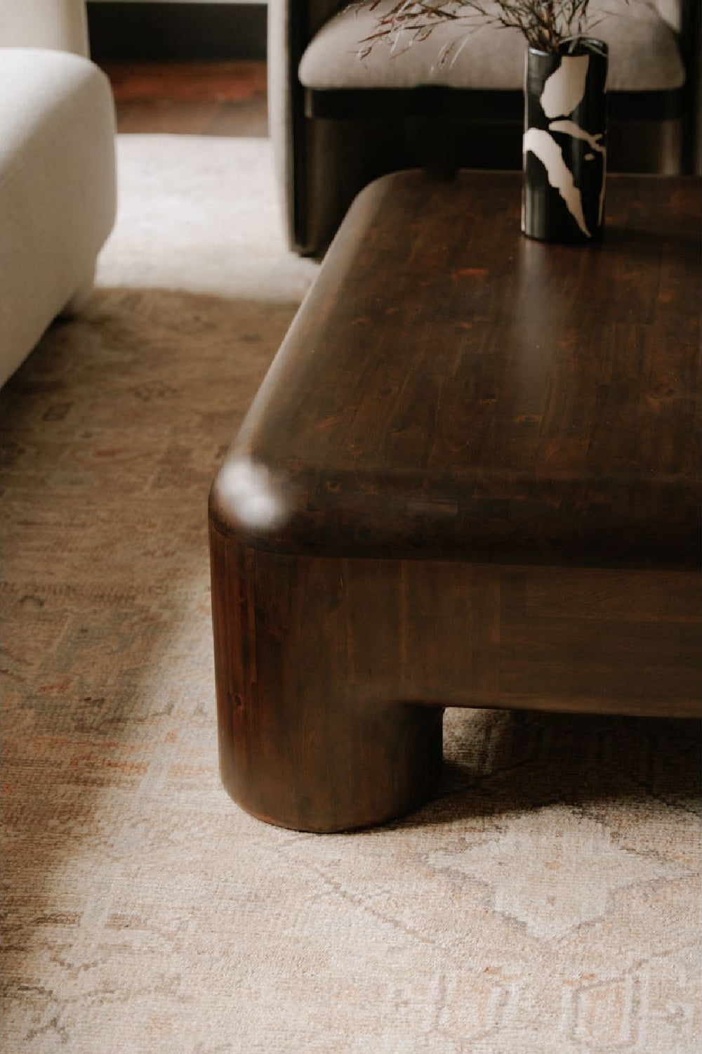 Brown Acacia Coffee Table | Novi Living Rowan | Oroa.com