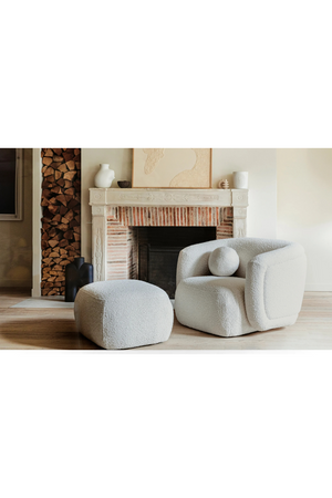 Curved Plush Lounge Chair | NV Gallery Volta | Oroa.com