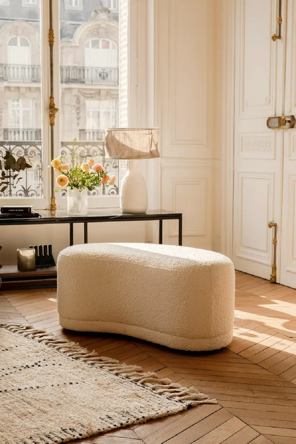 Pebble-Shaped Upholstered Bench | NV Gallery Enzo | Oroa.com