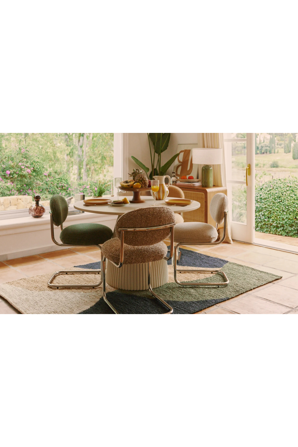 Cantilevered Dining Chair | NV Gallery Amberta | Oroa.com