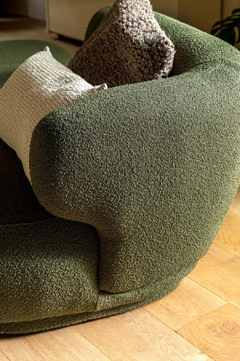 Khaki Green Chaise Lounge | NV Gallery Giulia | Oroa.com