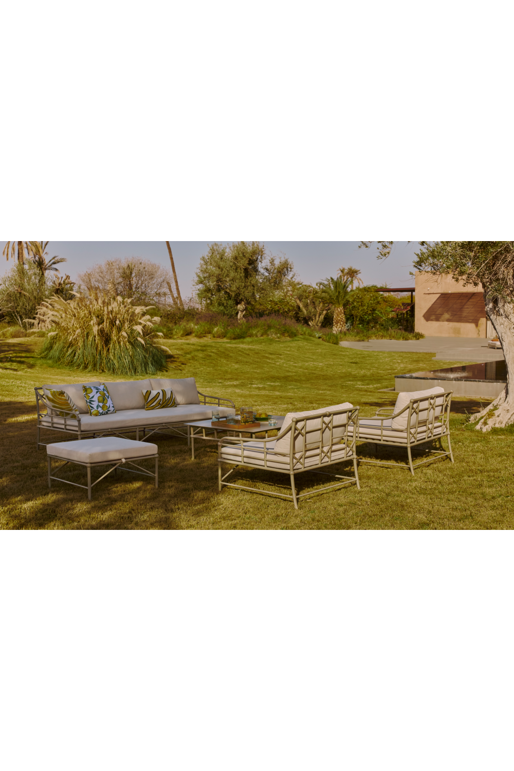 White Outdoor 3-Seater Sofa | NV Gallery Amalfi | Oroa.com