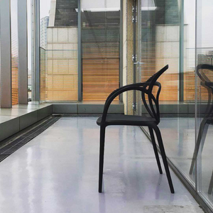 Tangled Dining Chairs (2) | Qeeboo Loop | OROA.com