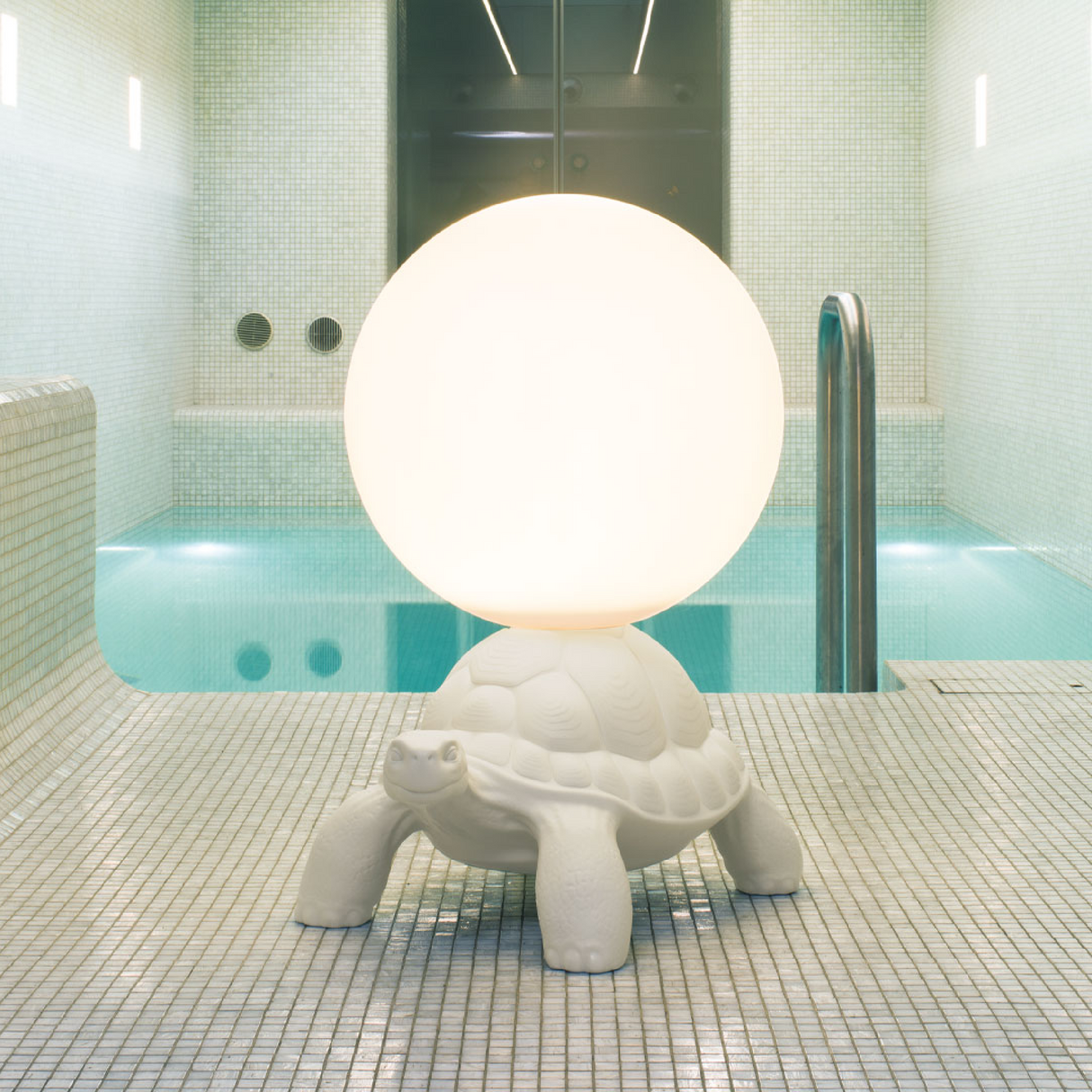 Modern Decorative Lamp | Qeeboo Turtle Carry | OROA.com