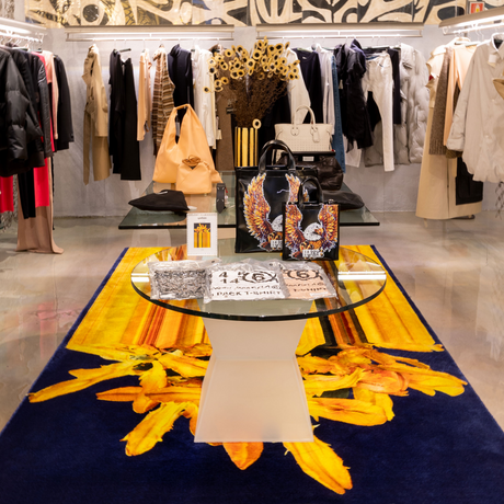 Modern Floral Print Rug 6'6" x 10' | Qeeboo Glitch | OROA.com