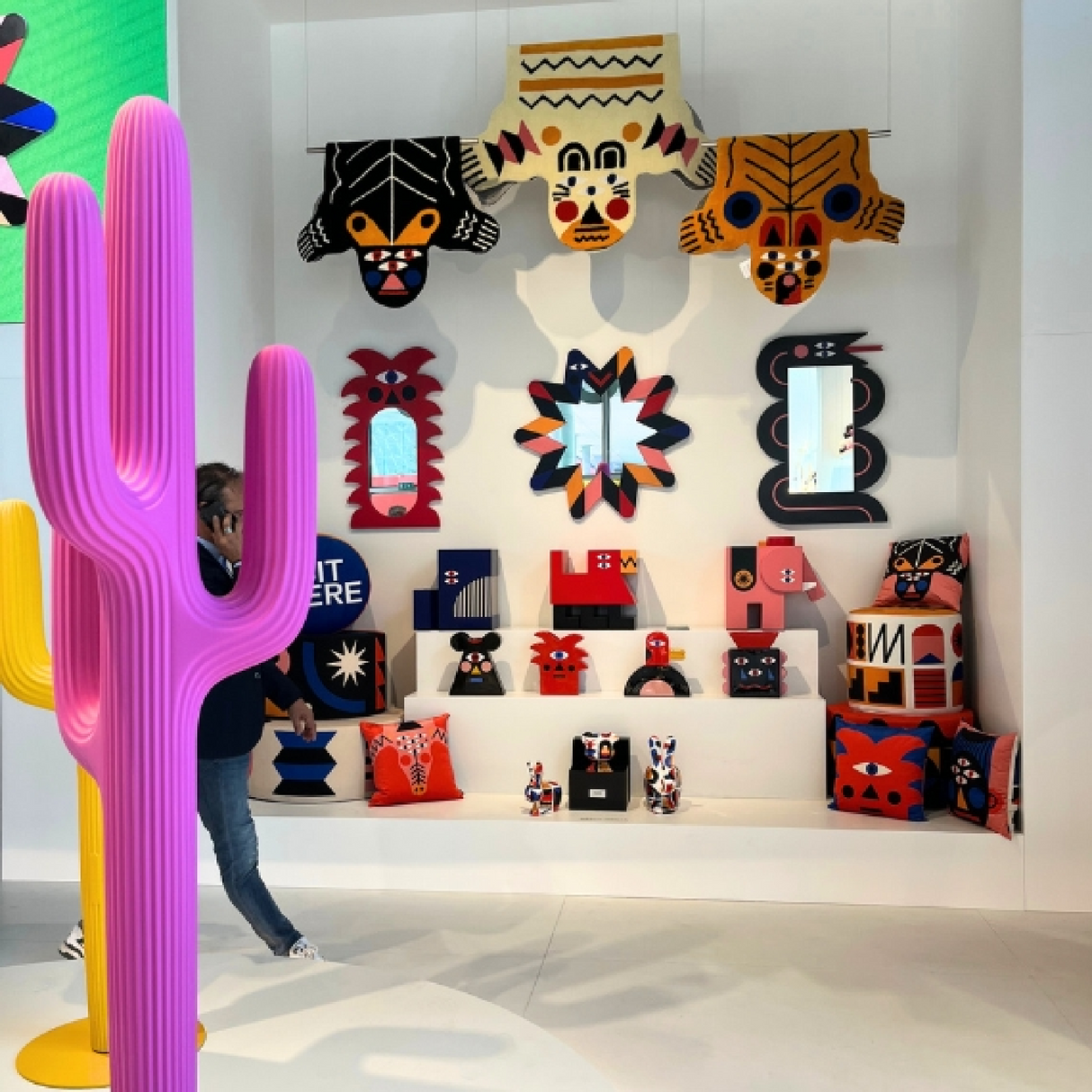 Cactus Outdoor Coat Rack | Qeeboo Saguaro | OROA.com