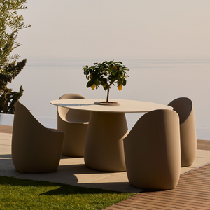 Indoor/Outdoor Bucket Dining Table | Qeeboo Cobble | OROA.com