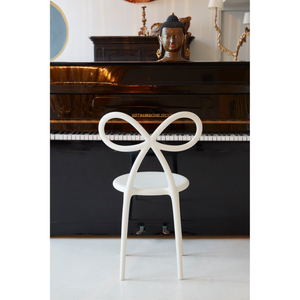Bow Design Dining Chair | Qeeboo Ribbon | OROA.com