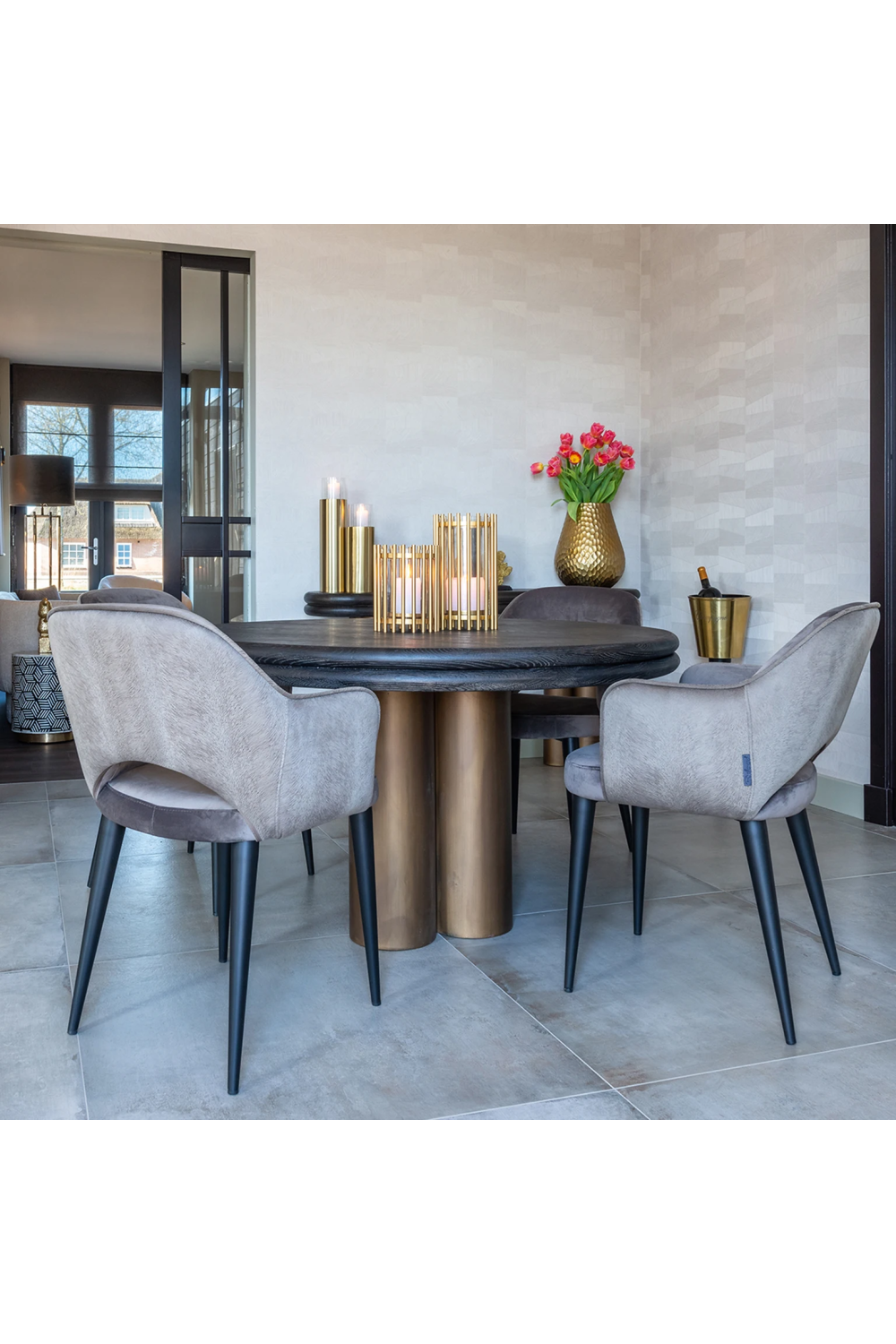 Round Metal Dining Table | Richmond Interiors Macaron | OROA.com