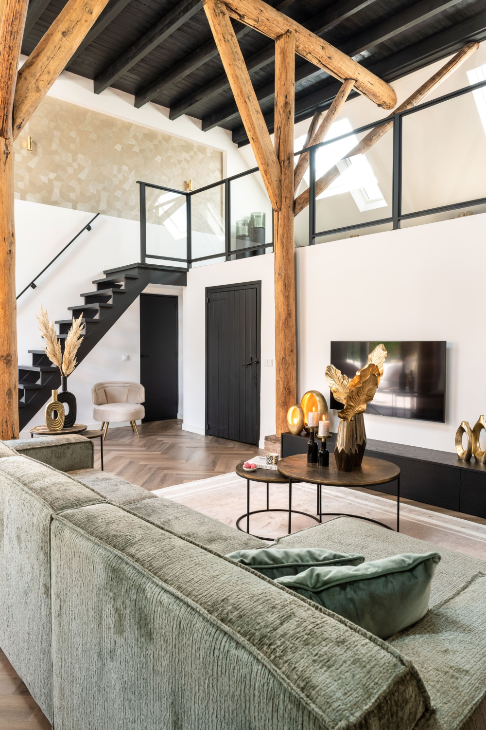 Round Gold Nested Coffee Tables (2) | Richmond Interiors Tulum | Oroa.com