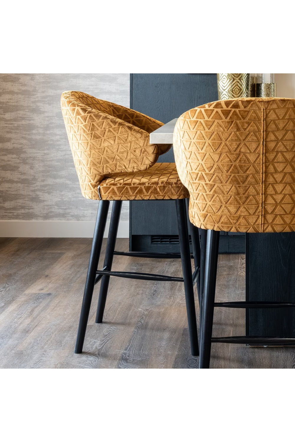 Triangle Patterned Counter Stool | OROA Indigo | Oroa.com