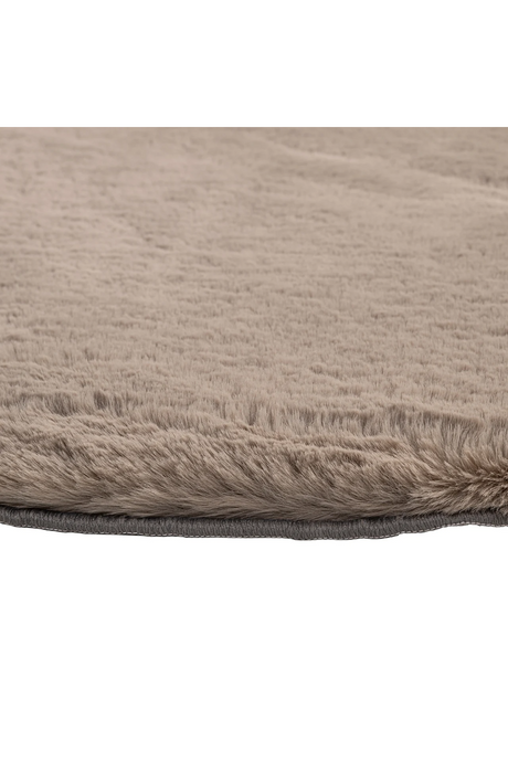 Taupe Round Fur Carpet | Richmond Interiors Saifo | Oroa.com