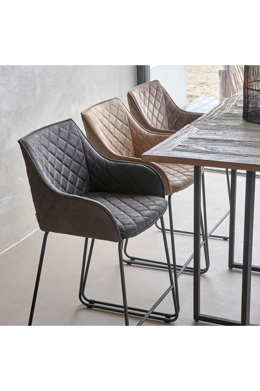 Quilted Leather Counter Stool | Rivièra Maison Frisco Drive | Oroa.com