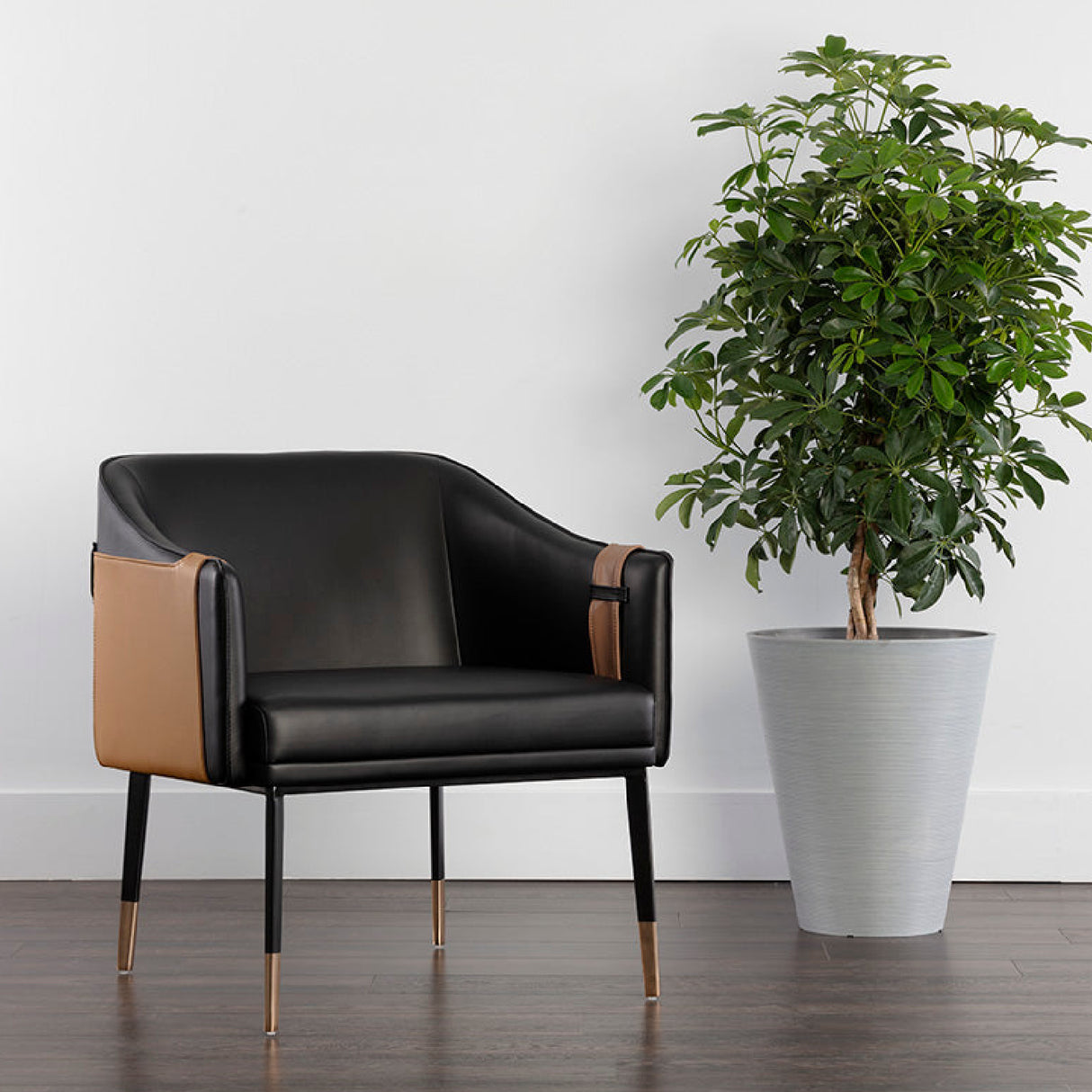   Two-Toned Leather Lounge Chair | Oroa.com