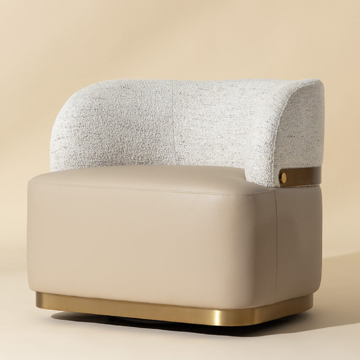   Leather Seat Swivel Lounge Chair | Oroa.com