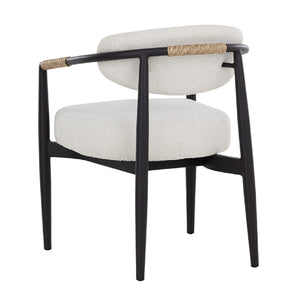   Sleek Indoor/Outdoor Dining Armchair | Oroa.com