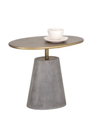 Oval Brass Indoor/Outdoor Side Table | Splendido Kadin | Oroa.com