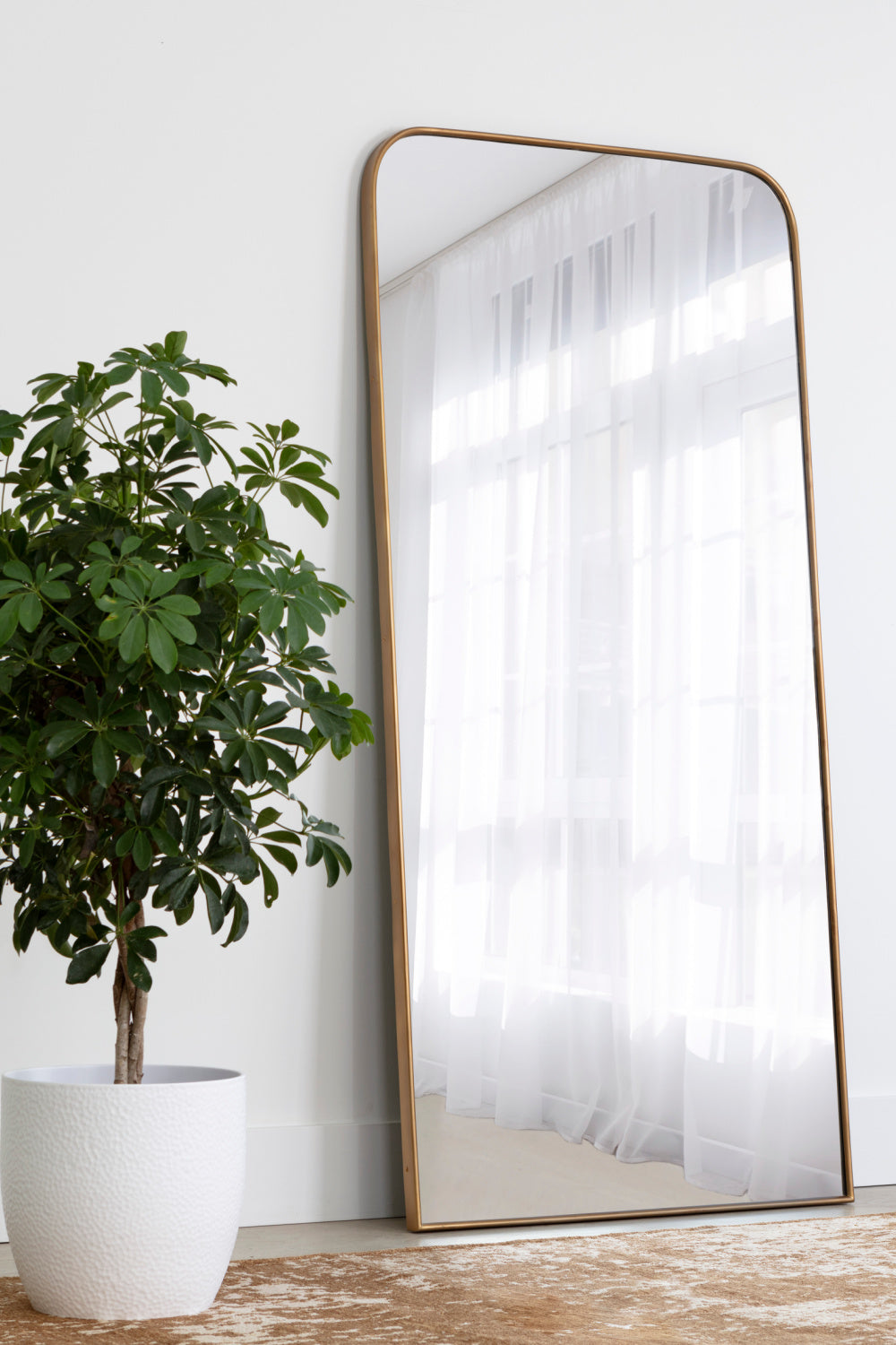 Iron Framed Floor Mirror | Splendido Calabasas | Oroa.com