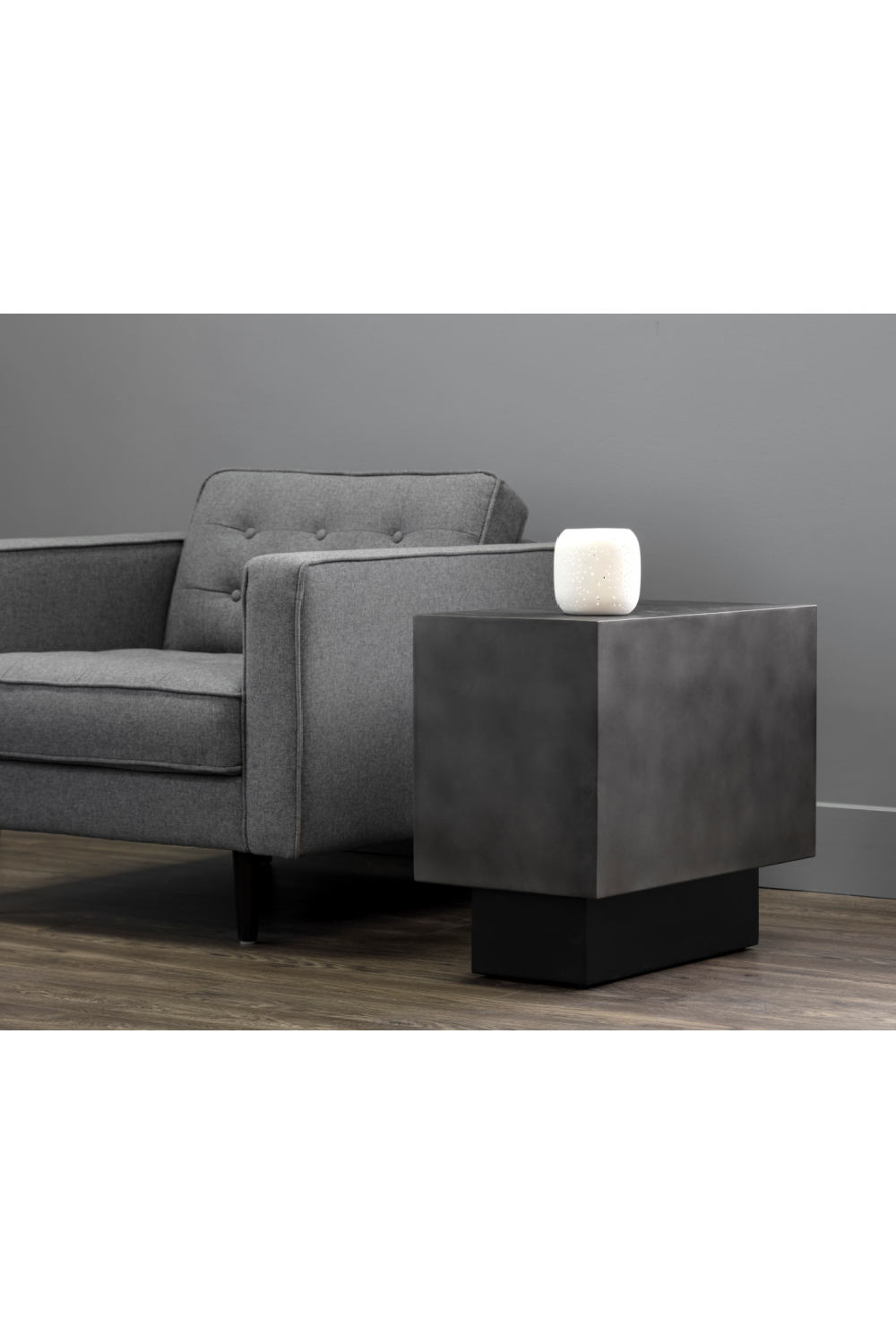 Rectangular Brass Side Table | Splendido Blakely | Oroa.com