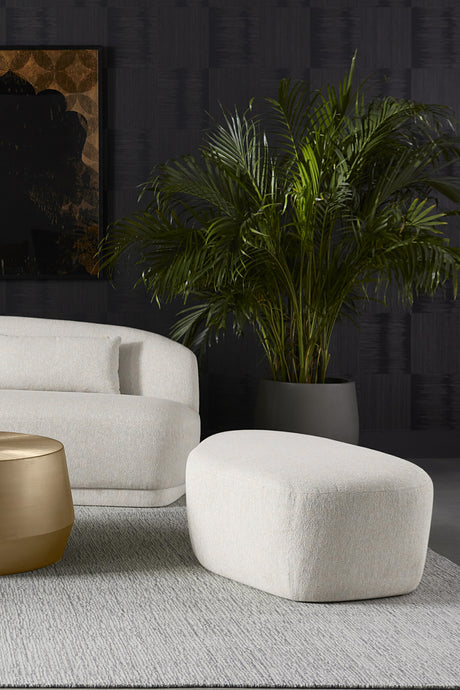Curved Upholstered Ottoman | Splendido Soraya | Oroa.com