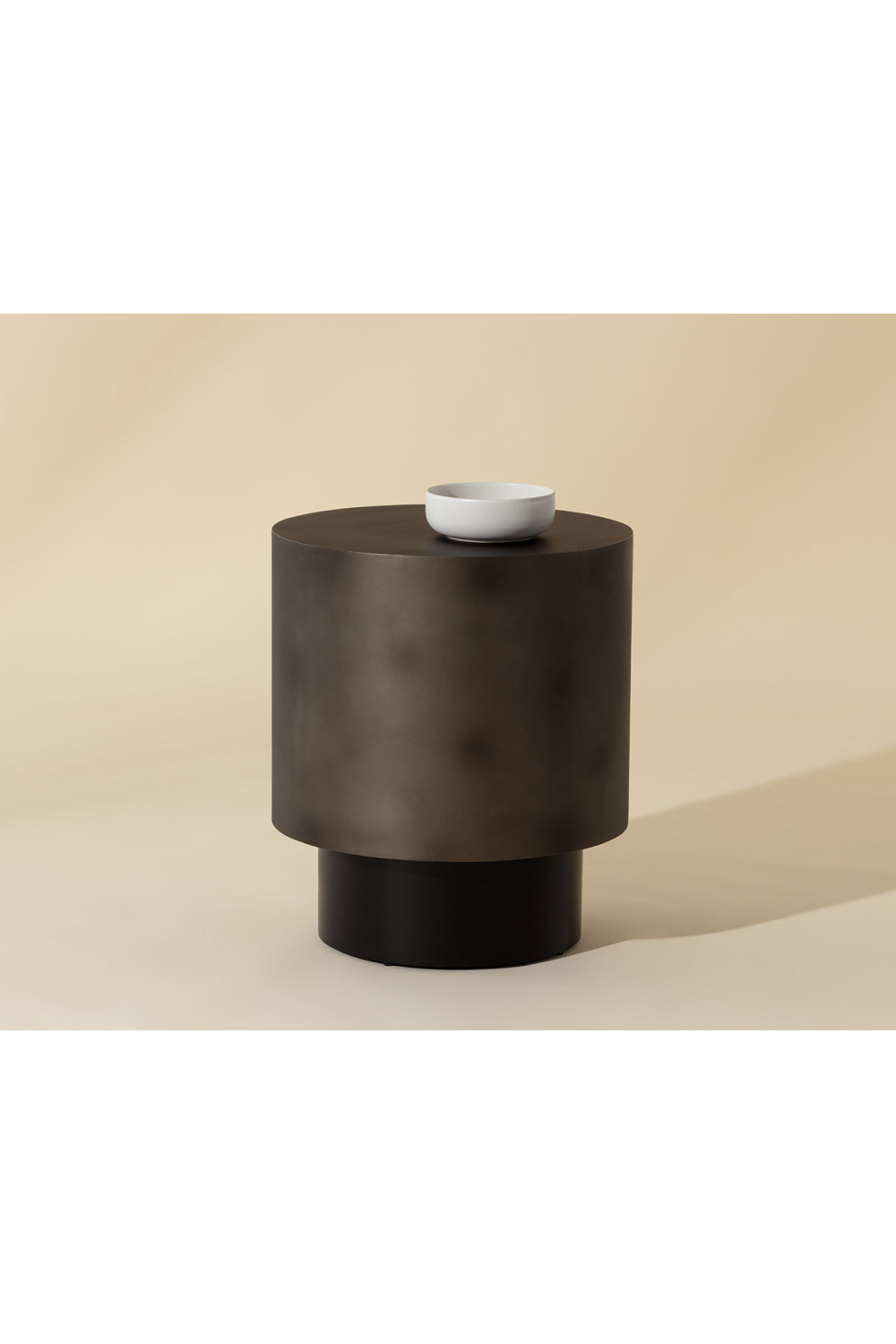 Antique Brass Round End Table | Splendido Bernaby | Oroa.com