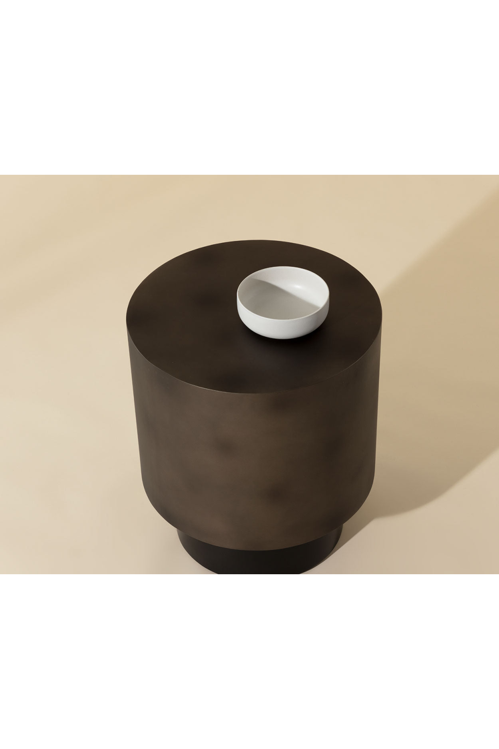 Antique Brass Round End Table | Splendido Bernaby | Oroa.com