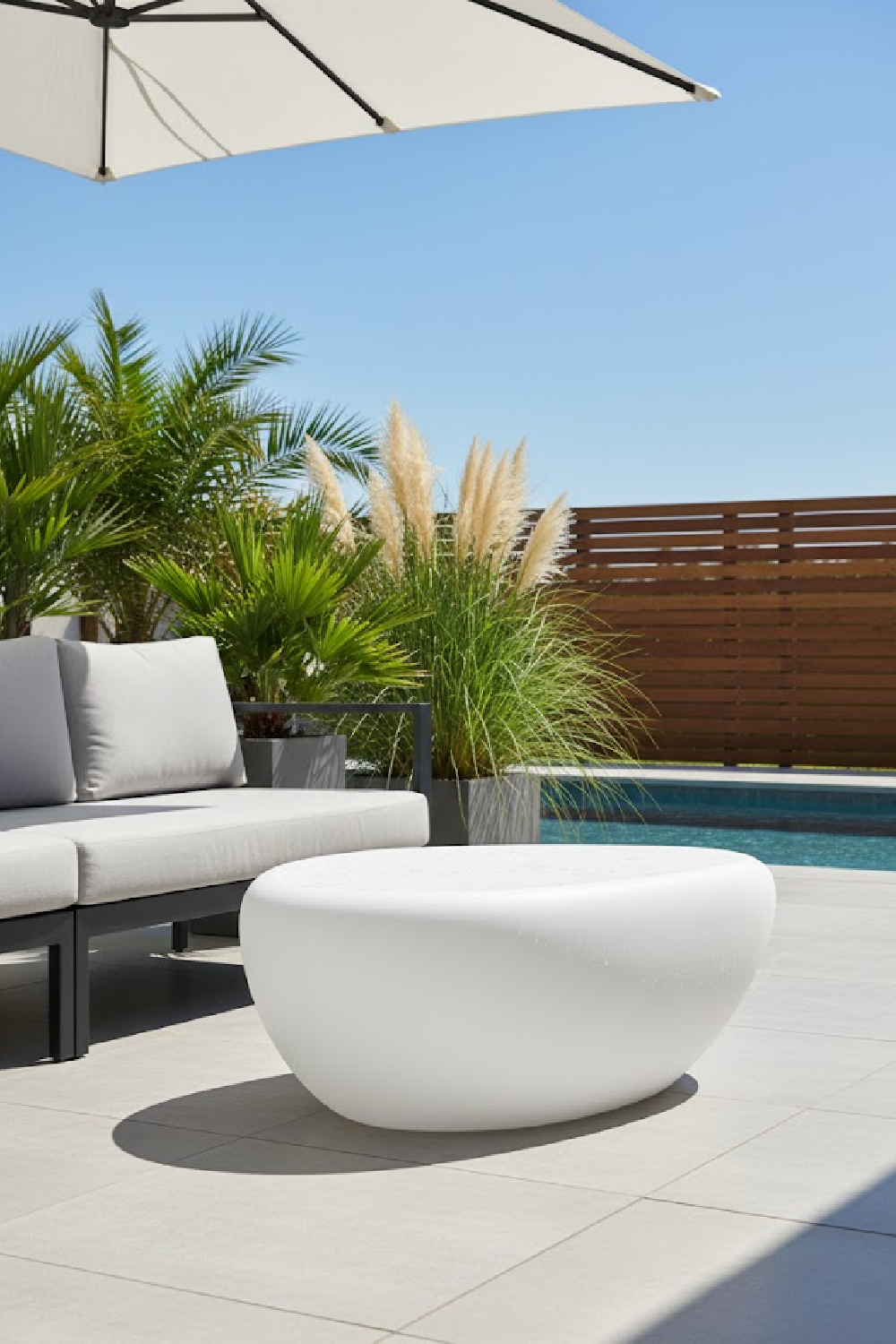 Sculpted Concrete Outdoor Coffee Table | Splendido Corvo | Oroa.com