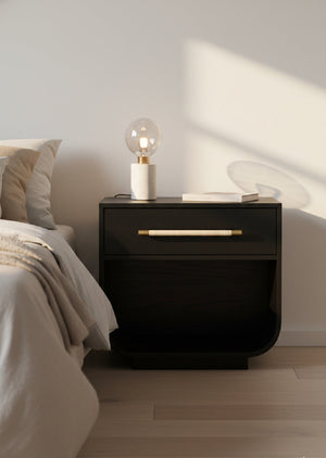 Modern Oak Curved Nightstand | Splendido Tarrant | Oroa.com