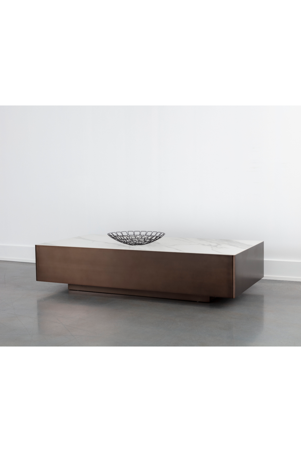 Bronze Framed Ceramic Coffee Table | Splendido Lenay | Oroa.com