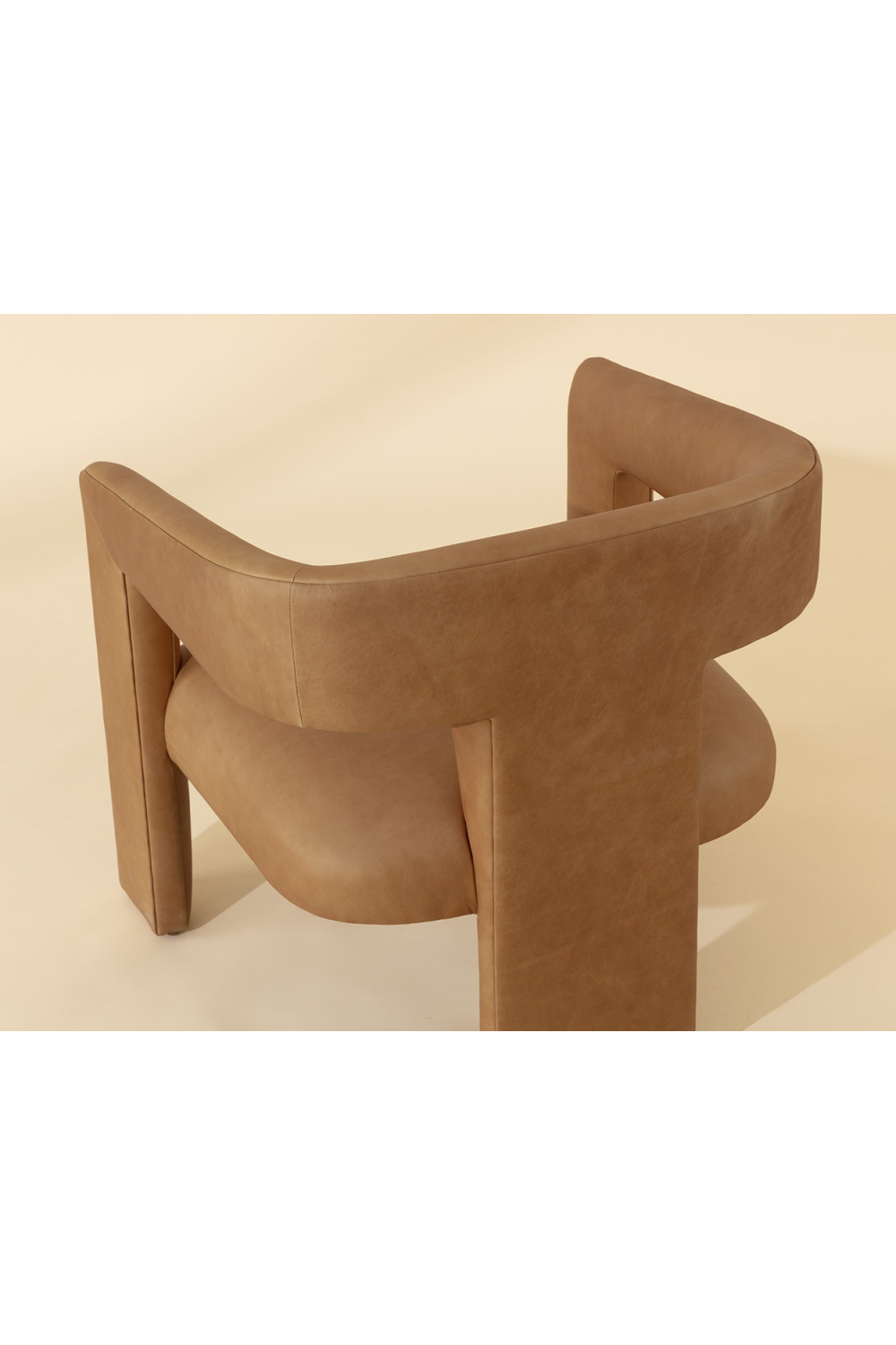 Brown Leather Sculptural Lounge Chair | Splendido Cobourg | Oroa.com