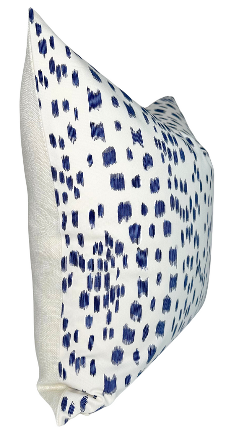 Les Touches Decorative Pillow Cover | DEKOWE