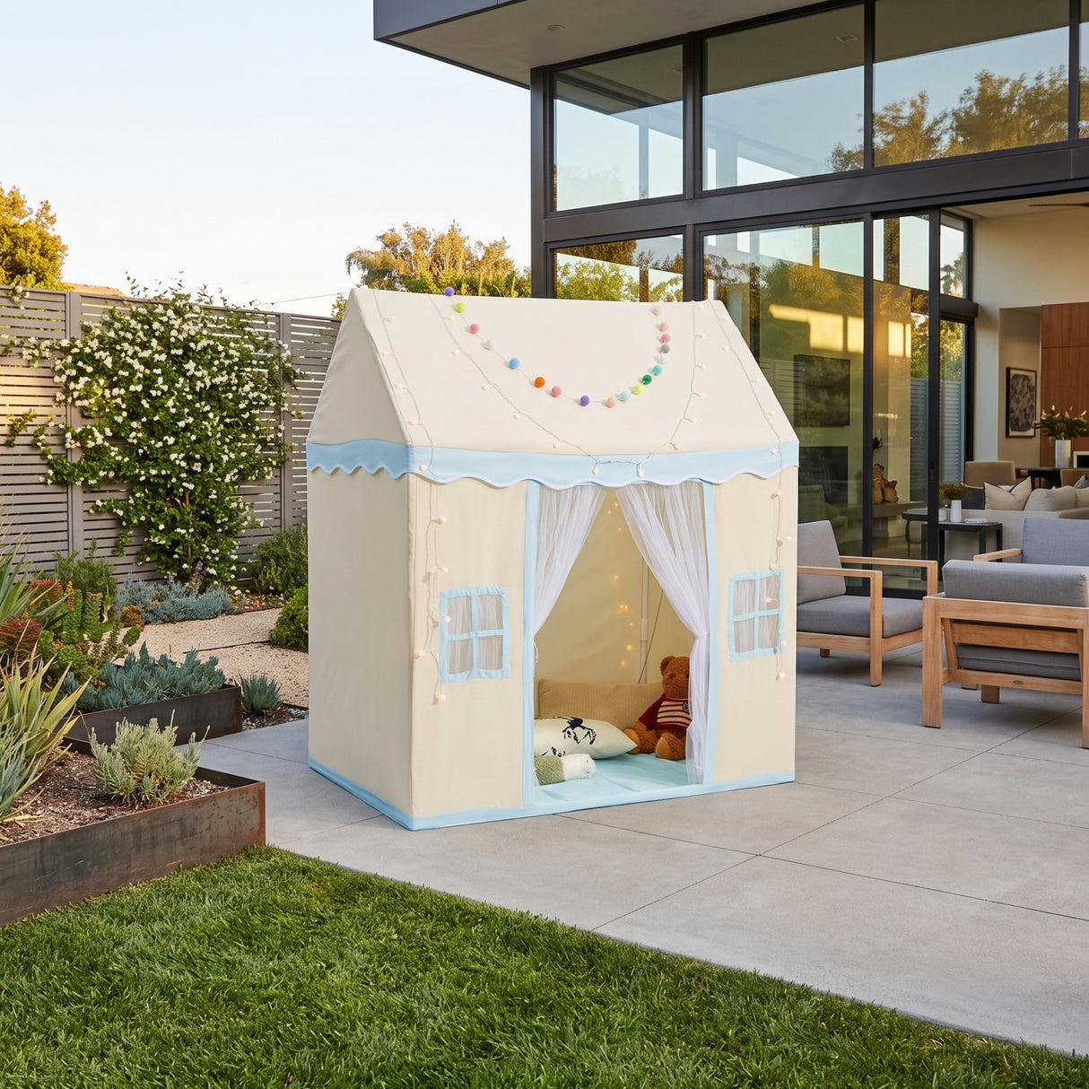 Indoor/Outdoor Play House Castle Tent | OROA Kids