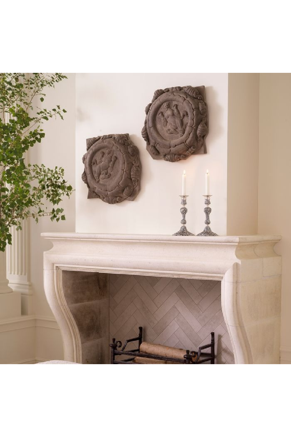 Sandstone Medallion Wall Object Set (2) | The Met x Eichholtz Liao | Oroa.com