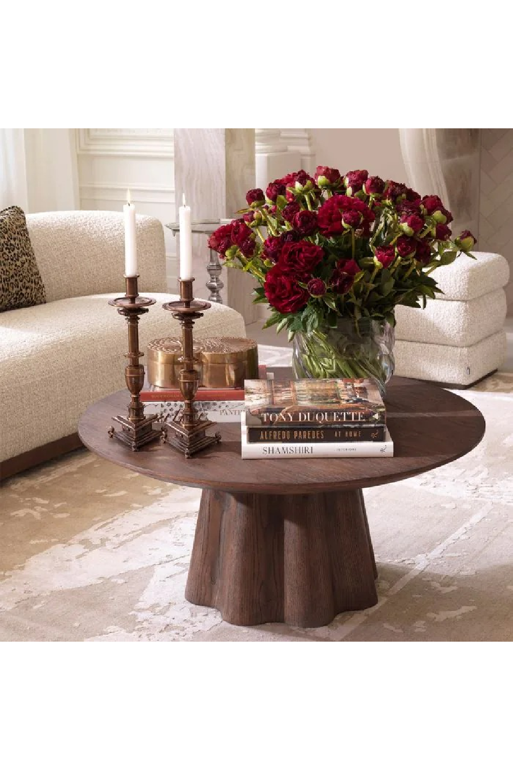 Oak Veneer Round Coffee Table | Eichholtz Papyrus | Oroa.com