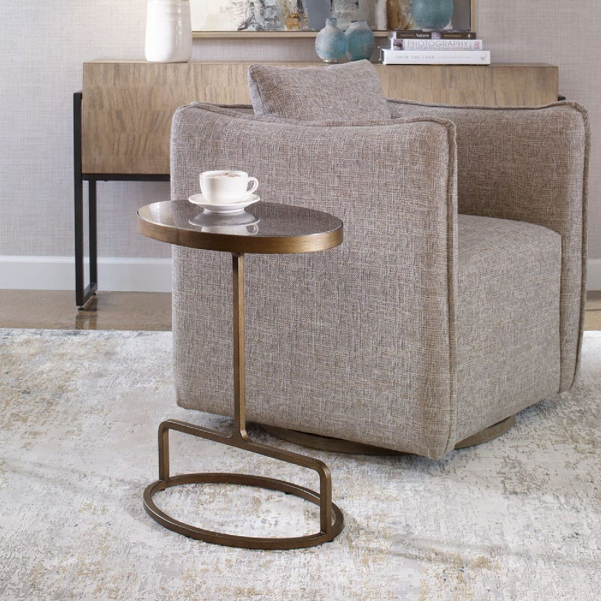   Iron Base Oval Accent Table | Oroa.com