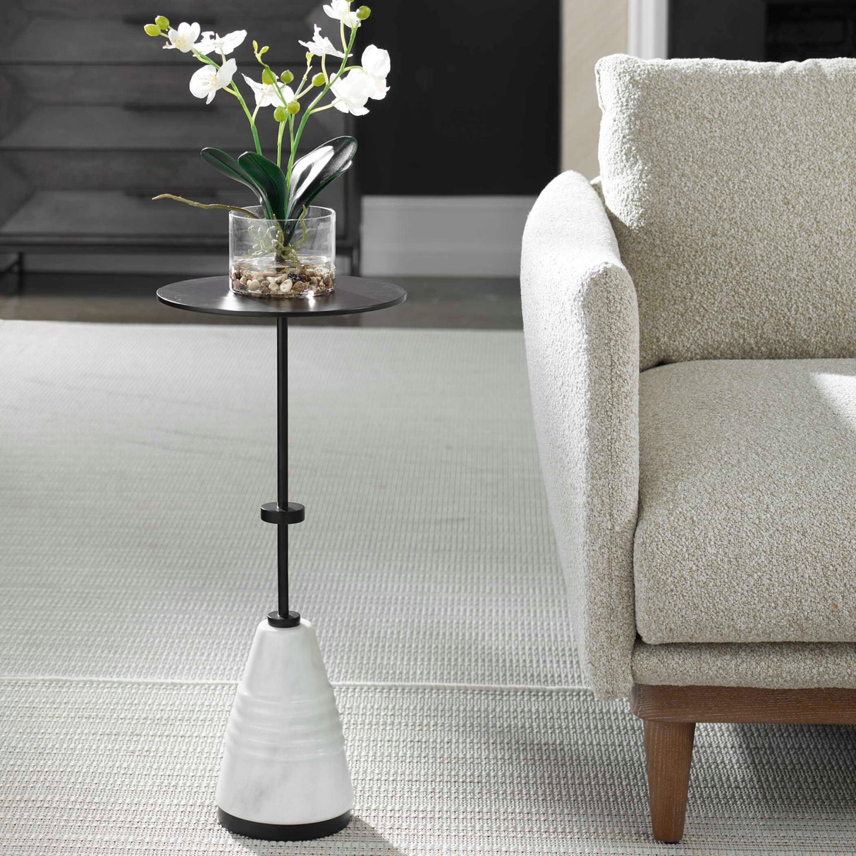 Modern European furniture - Black Metal Round Drink Table - www.oroa.com