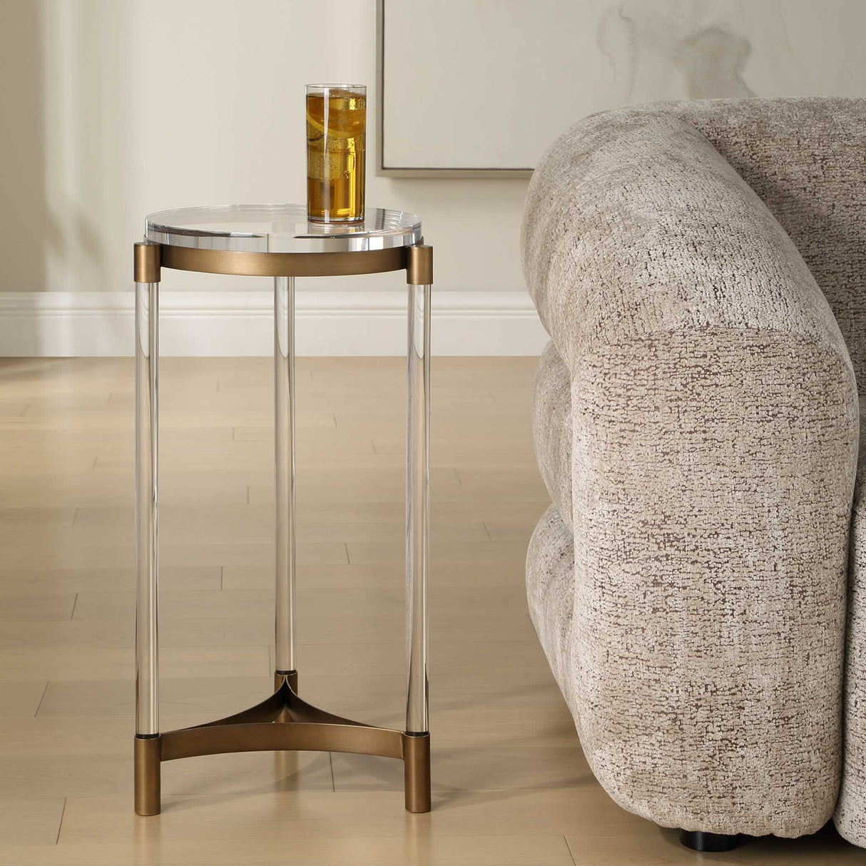 Modern European furniture - Round Clear Accent Table - www.oroa.com