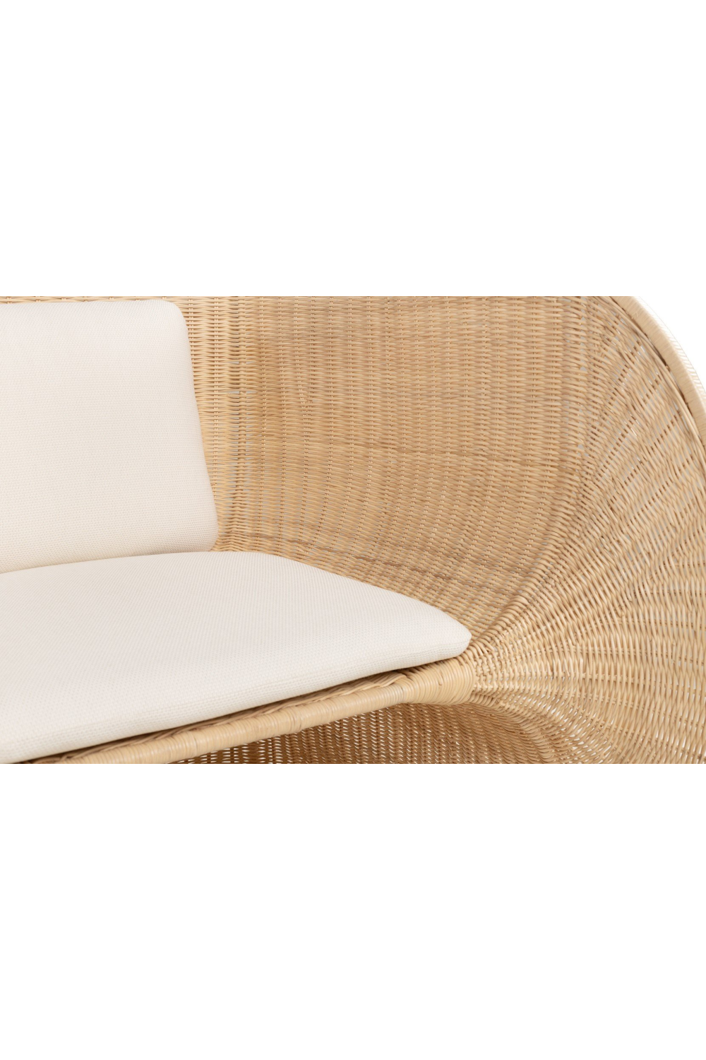 Rattan Curved Lounge Chair | Versmissen Fole | Oroa.com