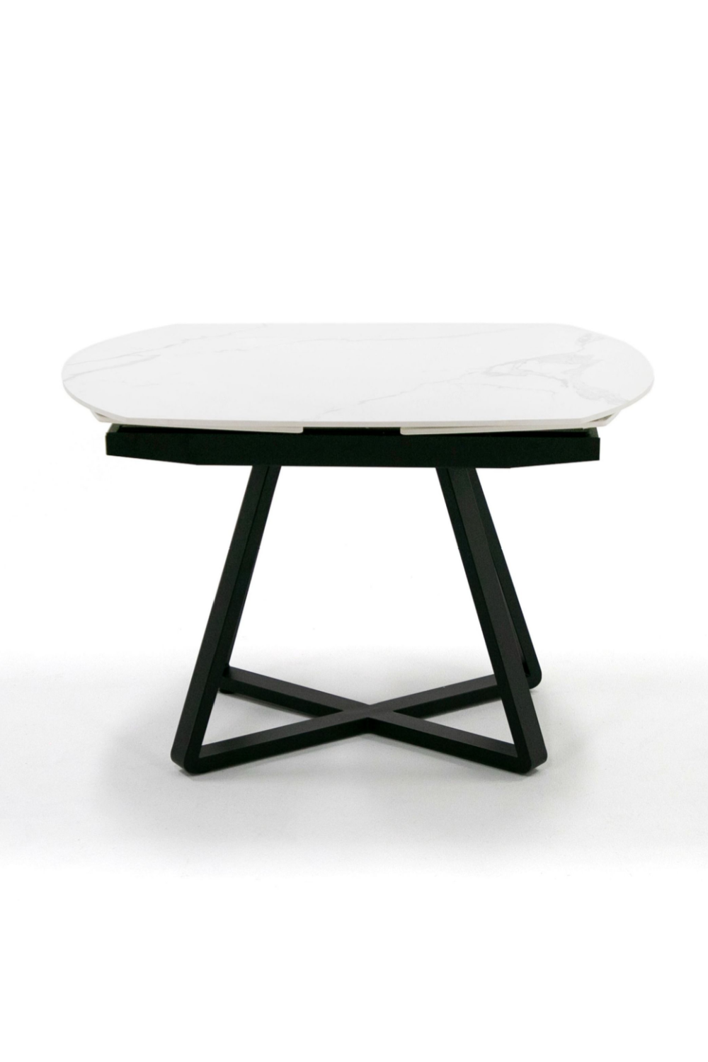 White Ceramic Extendable Dining Table | OROA Modern Cofrey | Oroa.com