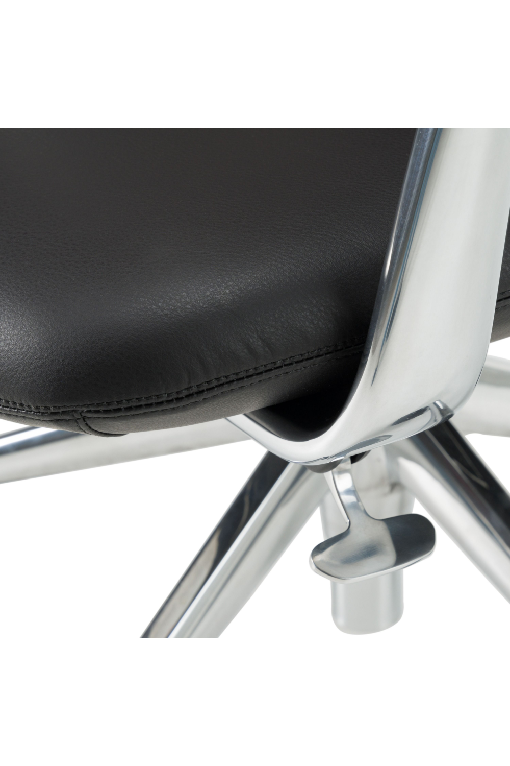 Vegan Leather Executive Office Chair | OROA Modern Clyne | Oroa.com