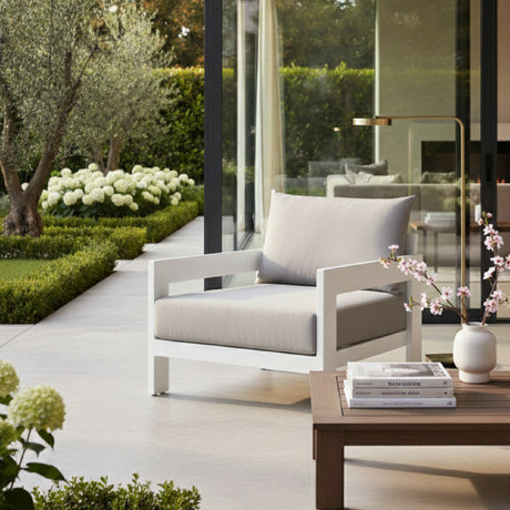 Aluminum-Framed Outdoor Lounge Chair | OROA Modern Wake