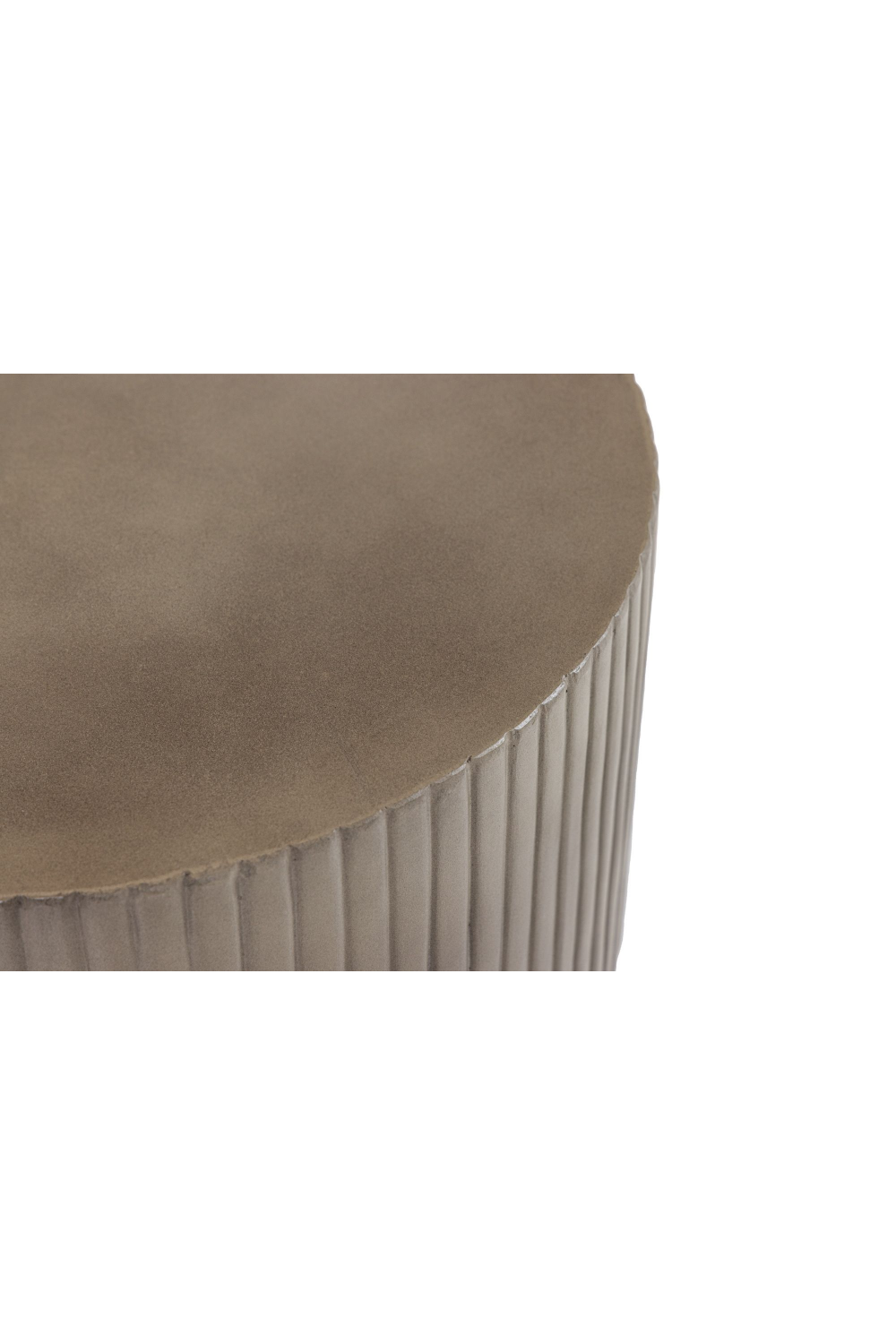Concrete Round End Table | OROA Modern Gruver | Oroa.com