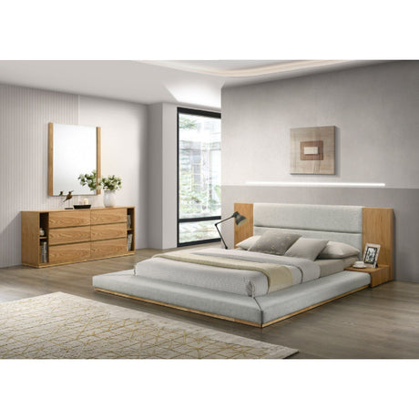 Natural Oak Queen Bed | OROA Modern Jagger | Oroa.com